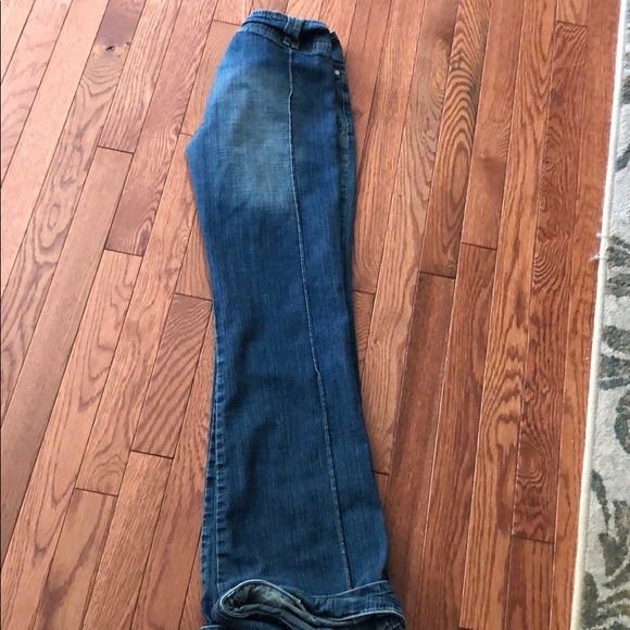 Jeans - Picture 2 of 3